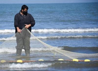 خبرنگاران آق وُری یان پیاده روی ترکمن ها برای صید ماهی در دریای خزر